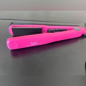 Solia Ceramic Pink Hair Straightener